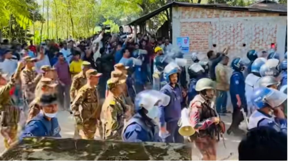 যৌথবাহিনীর গাড়িবহরে হামলায় আহত ১০, আটক ৫