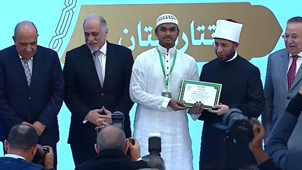 ৭০টি দেশকে হারিয়ে বাংলাদেশি হাফেজ আনাসের বিশ্বজয়