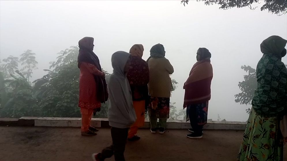 ১১.১ ডিগ্রিতে কাঁপছে তেতুলিয়া