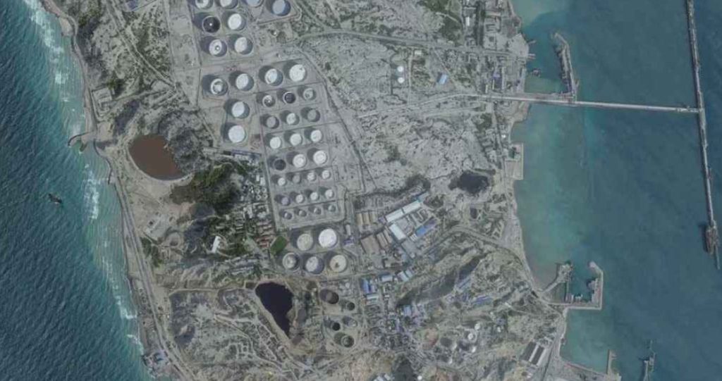 ইরানের তেল রপ্তানি কেন্দ্রে ভয়াবহ বোমা হামলা যুক্তরাষ্ট্রের